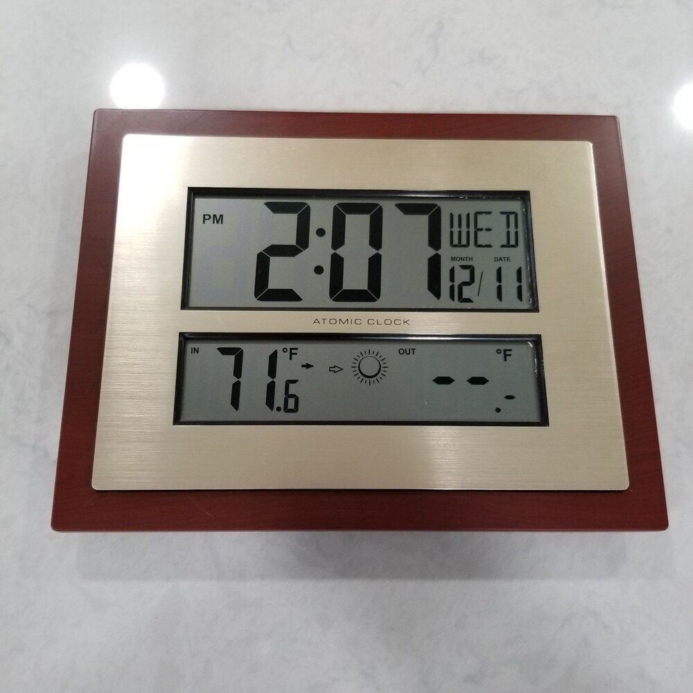 Vintage La Crosse Technology atomic Clock wood frame cherry?